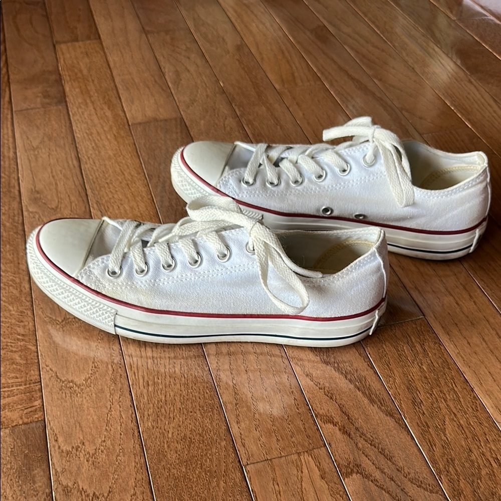 Converse all star chuck taylor  Classic White low tops